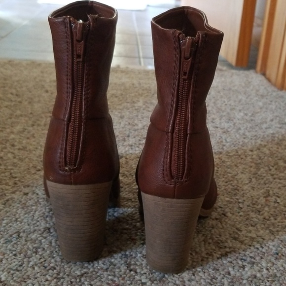 Brown booties - Picture 4 of 4